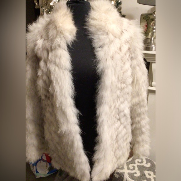 Saga Fox luxury coat Size Small/Medium - Picture 9 of 16